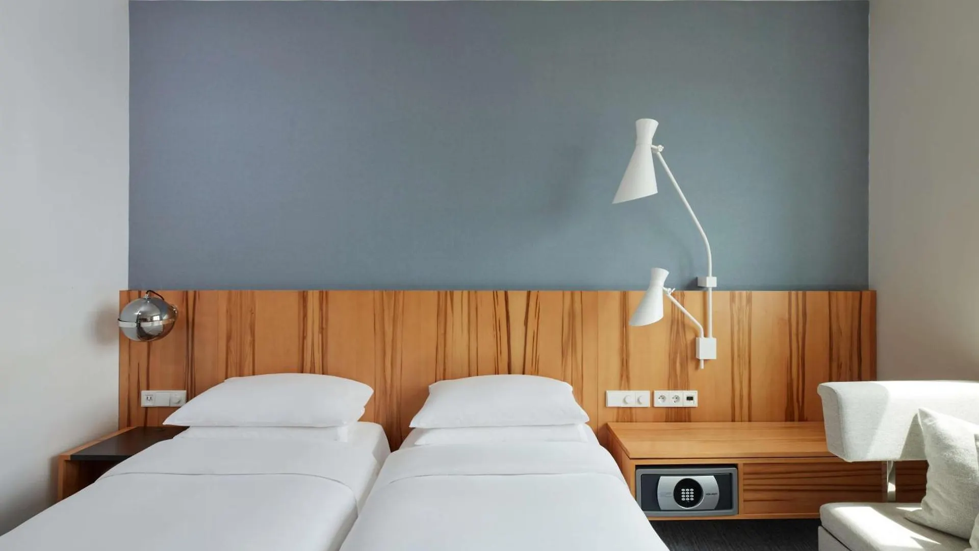 Hyatt Regency Paris Etoile Hotel 4*,  France