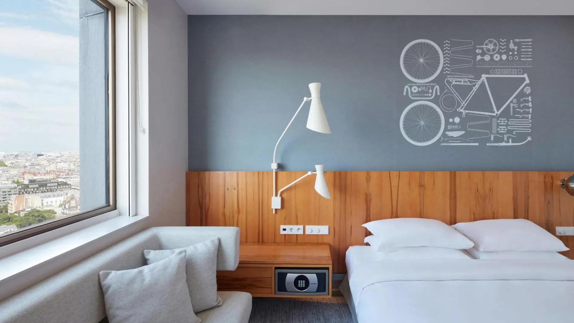 Hyatt Regency Paris Etoile Hotel 4*,