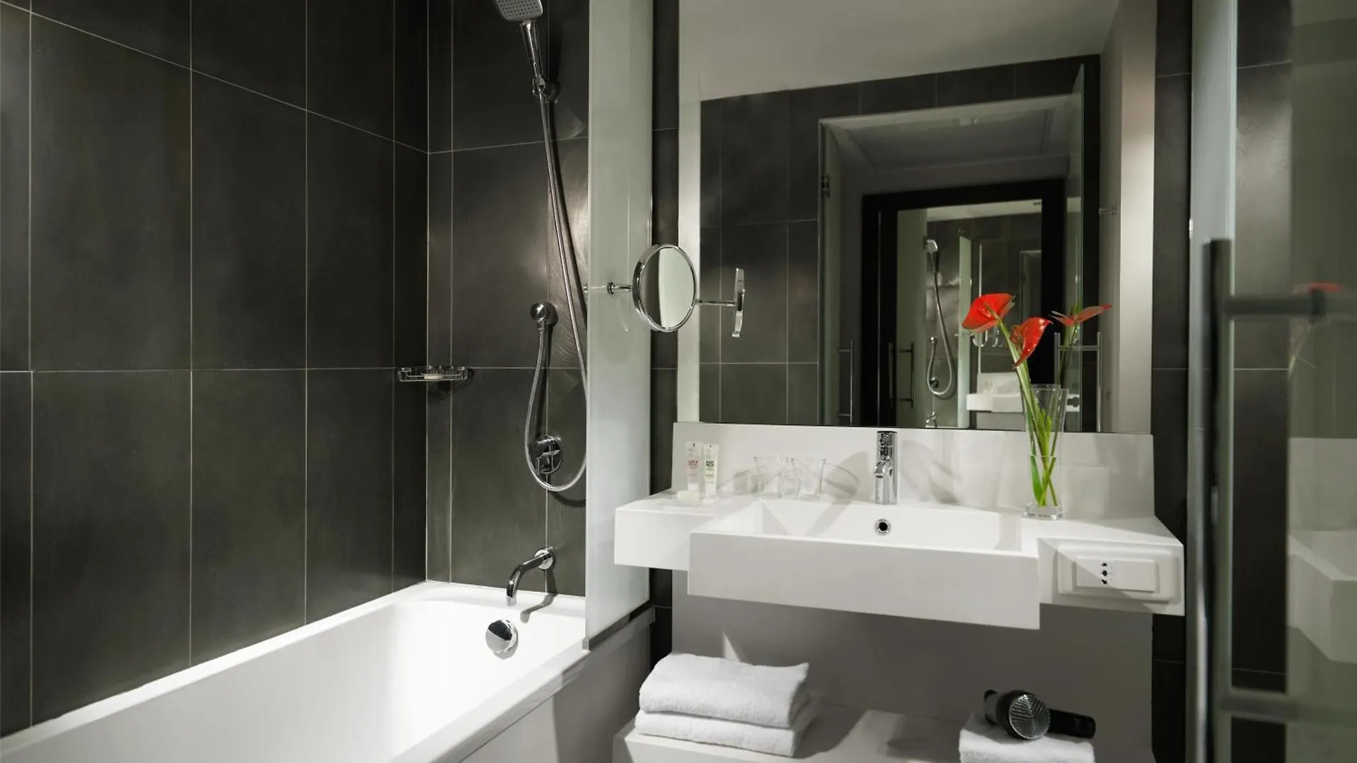 Hyatt Regency Paris Etoile Otel 4*,  Fransa