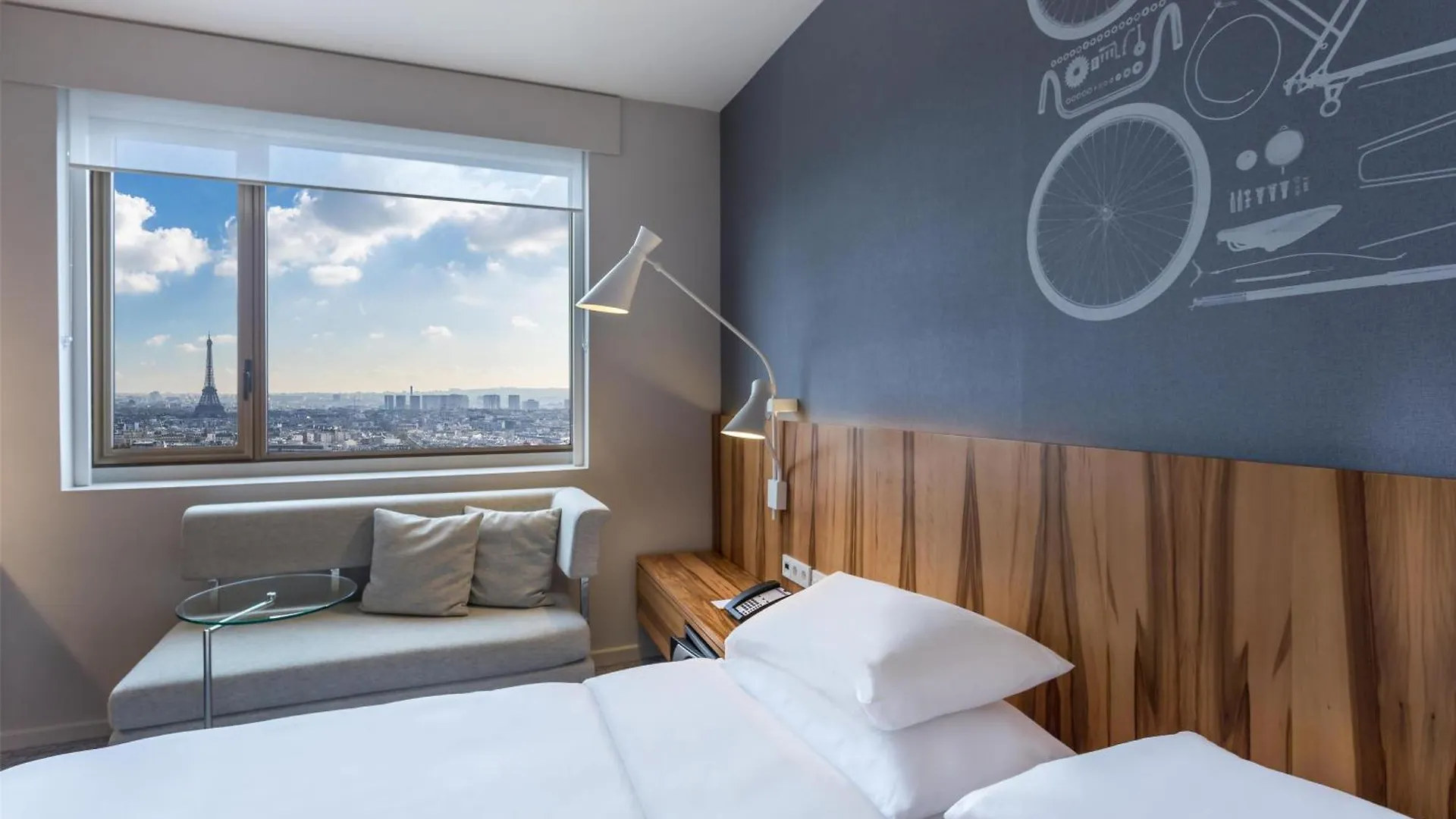 Hyatt Regency Paris Etoile Otel 4*,
