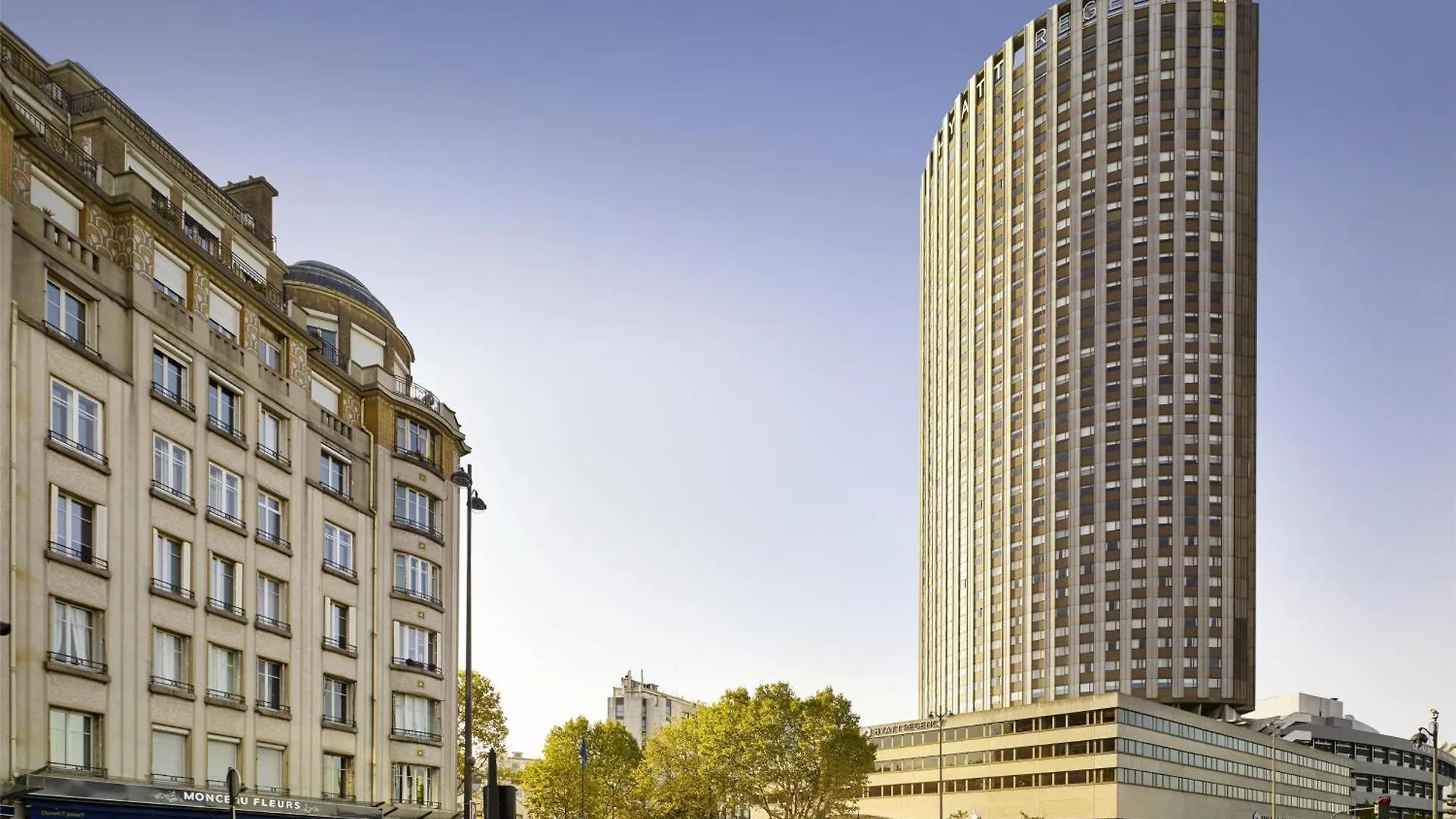 Hyatt Regency Paris Etoile Hotel
