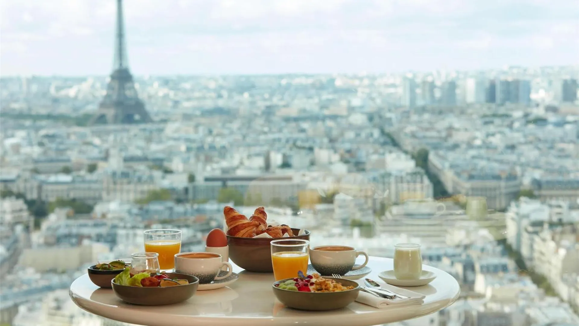 Hyatt Regency Paris Etoile Hotel