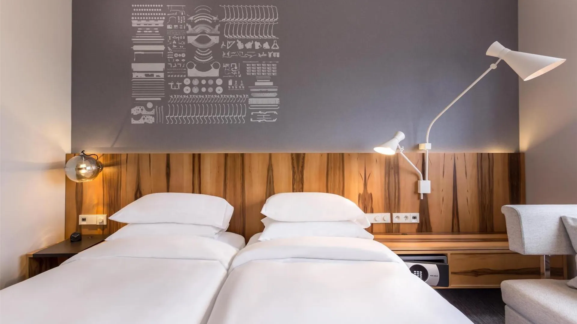 Hyatt Regency Paris Etoile Hotel France