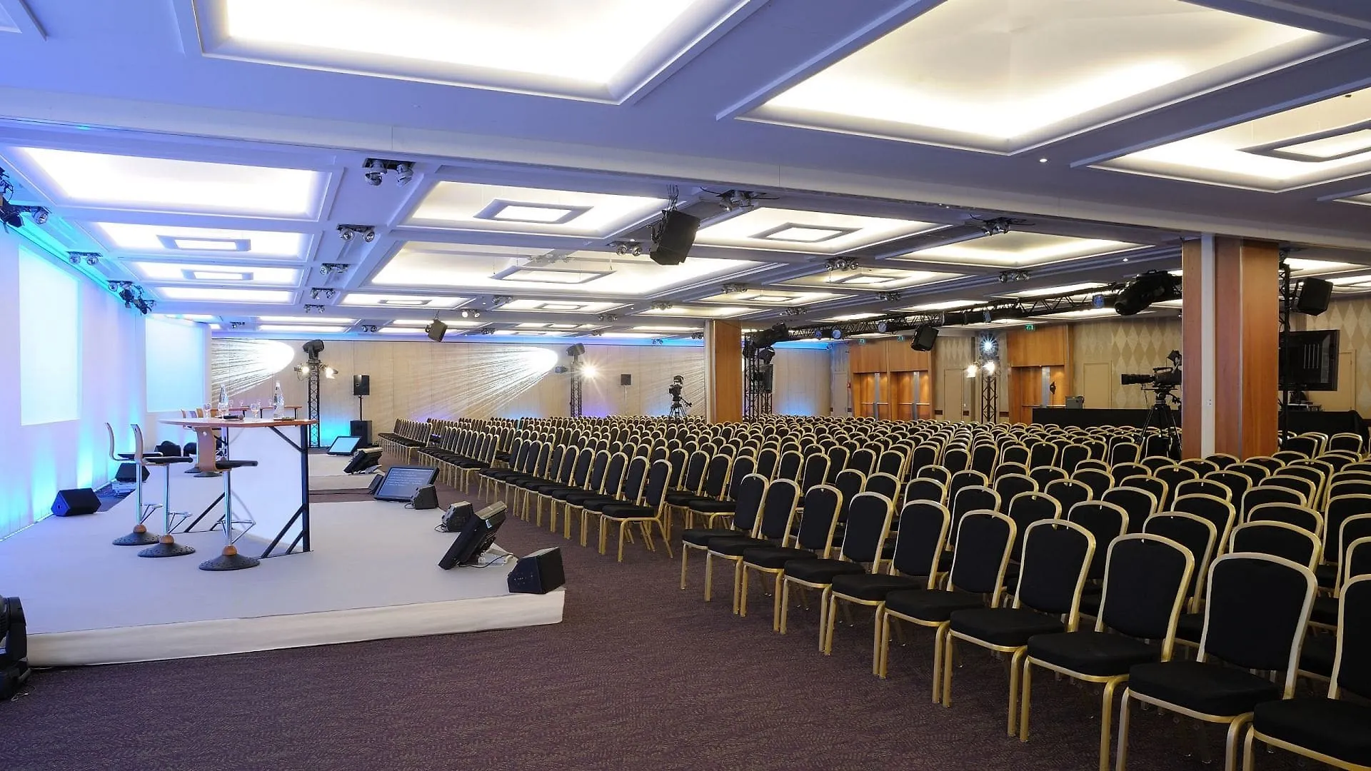 Hyatt Regency Paris Etoile Hotel