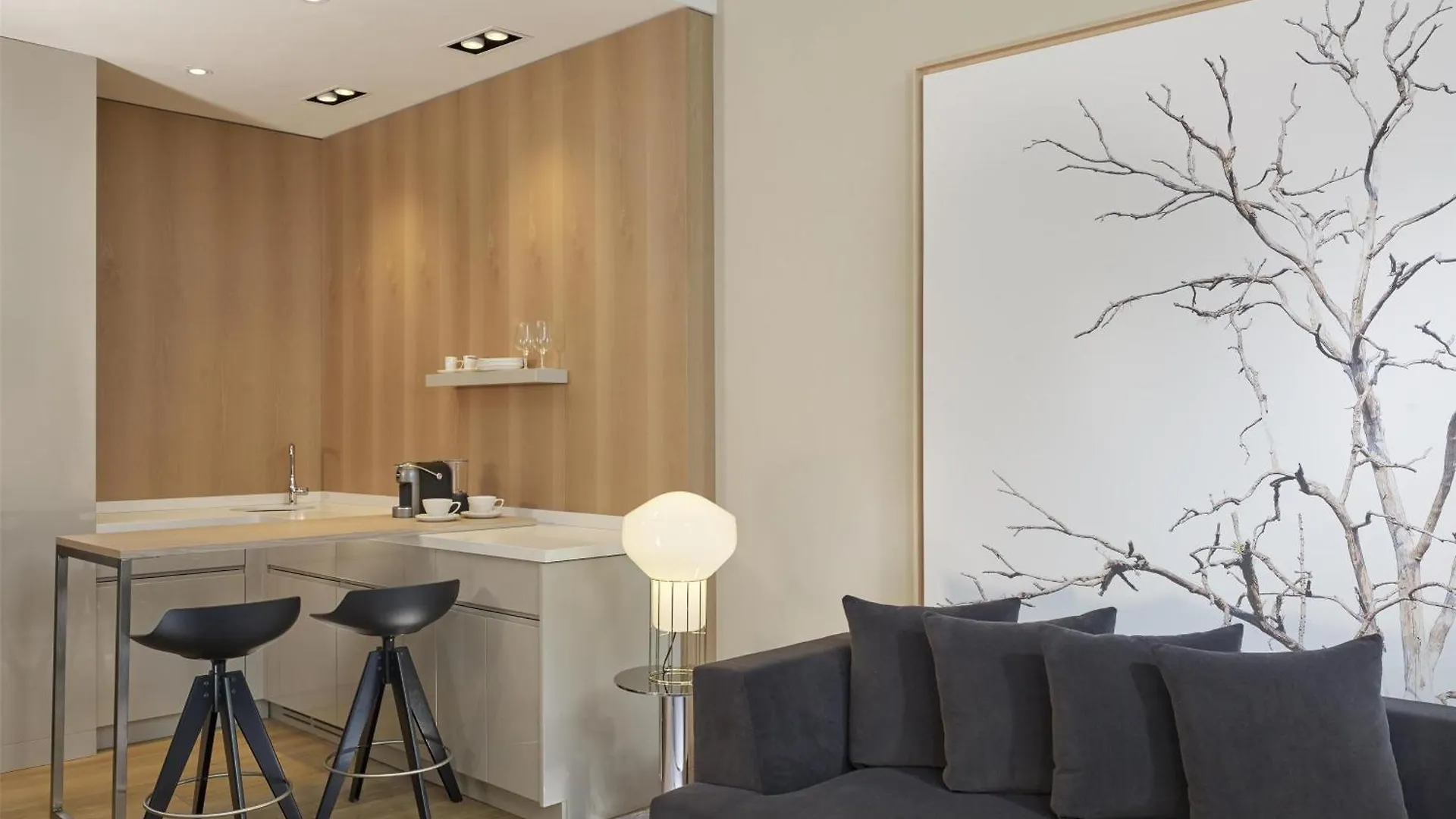 Hyatt Regency Paris Etoile Hotel